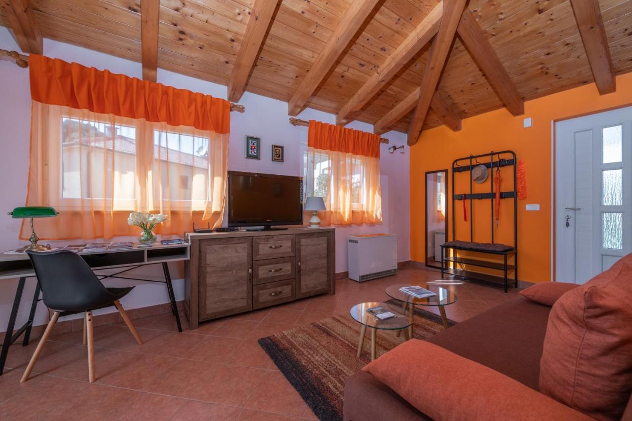 Apartment Orange 29 Ровінь Екстер'єр фото